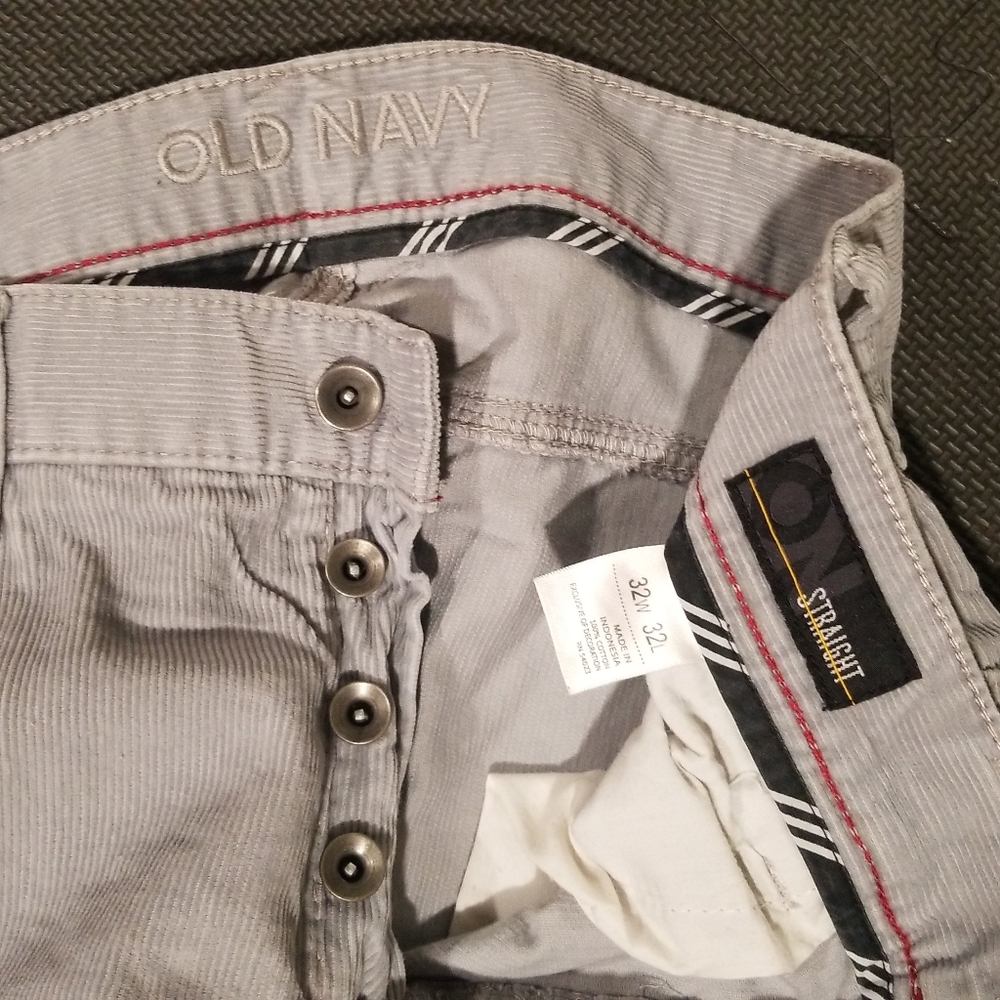 Old Navy light gray corduroy straight button fly 32x32 wide leg